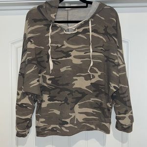 Sew in love (local boutique) camo light weight sweat shirt.